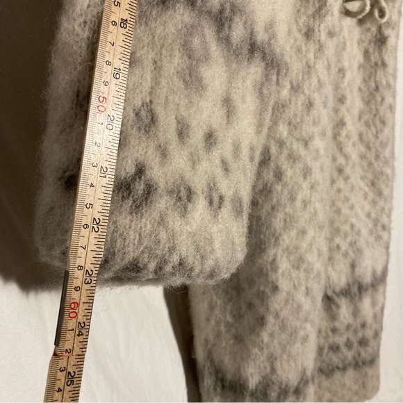 Vintage 70’s VAKA Pure New Wool Coat w/ Woolmark - Picture 10 of 13